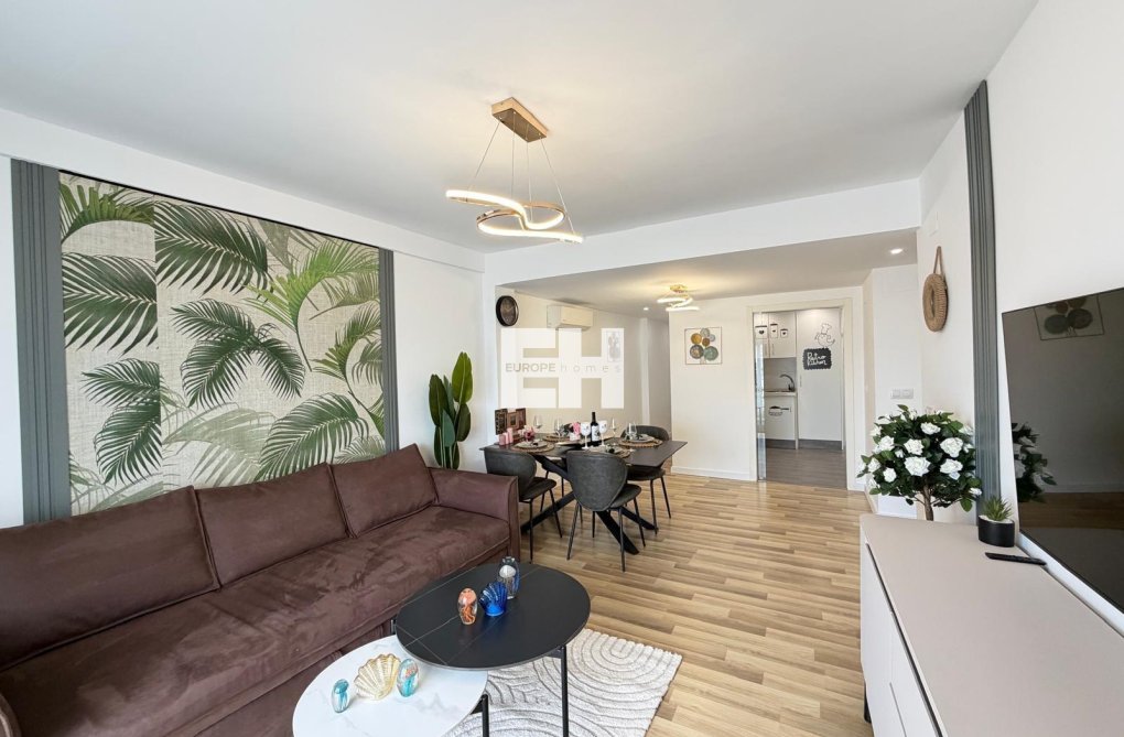 Resale - Apartment - Torrevieja - Centro