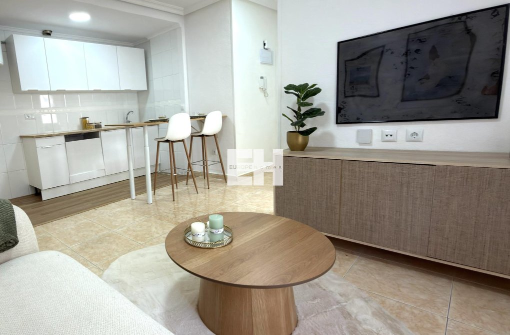 Resale - Apartment - Torrevieja - Centro