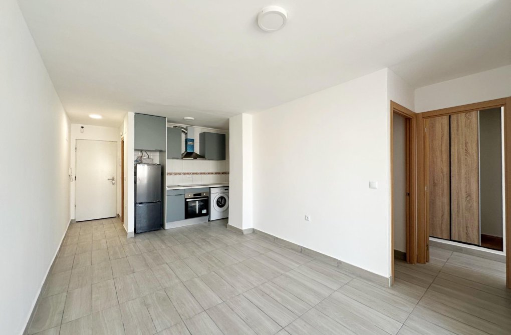 Resale - Apartment - Torrevieja - Centro