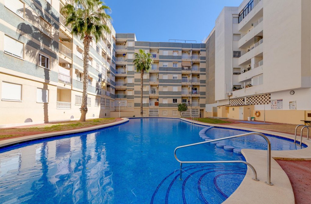 Resale - Apartment - Torrevieja - Centro