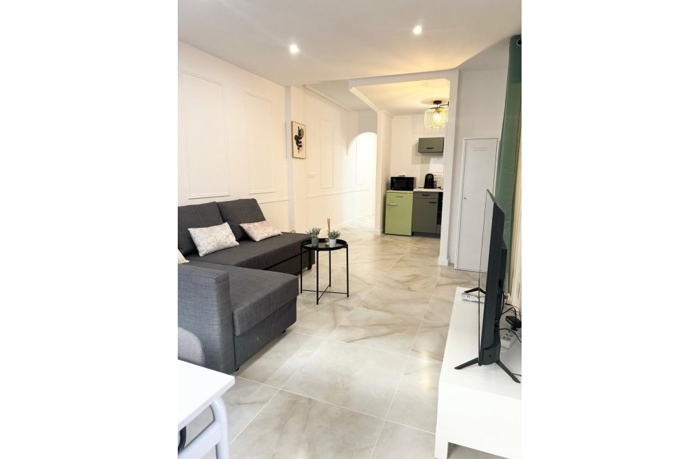 Resale - Apartment - Torrevieja - Centro