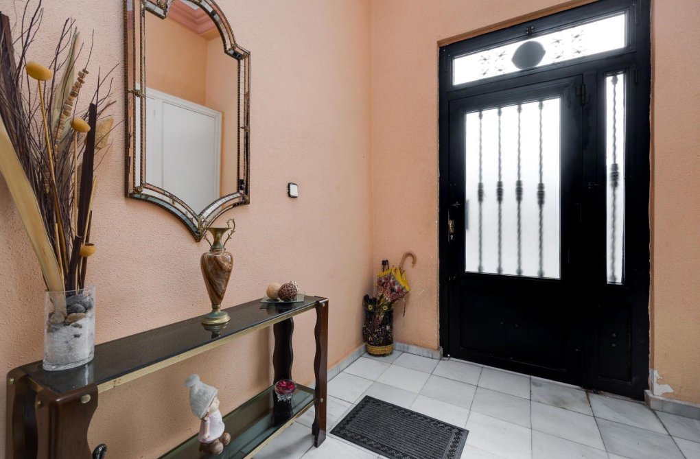 Resale - Apartment - Torrevieja - Centro