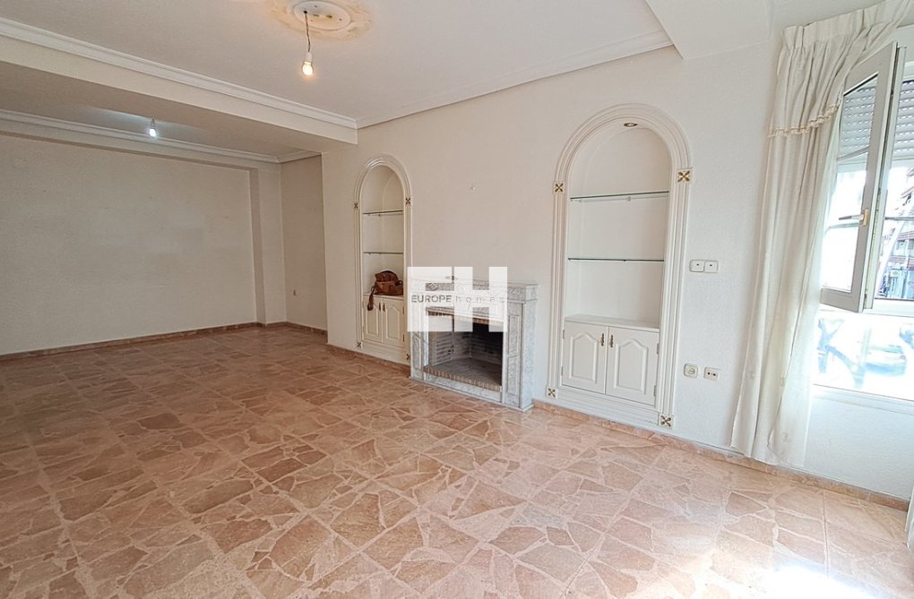 Resale - Apartment - Torrevieja - Costa Blanca