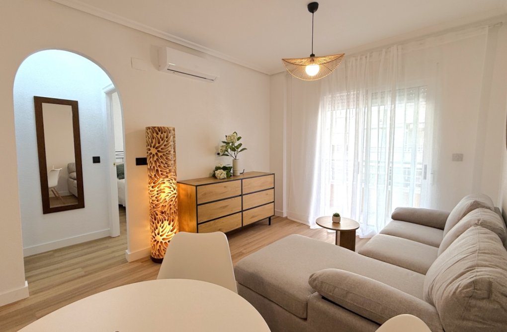 Resale - Apartment - Torrevieja - Costa Blanca