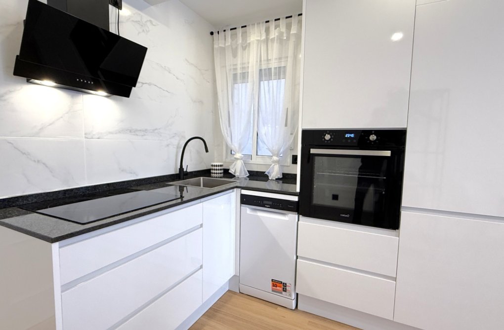 Resale - Apartment - Torrevieja - Costa Blanca