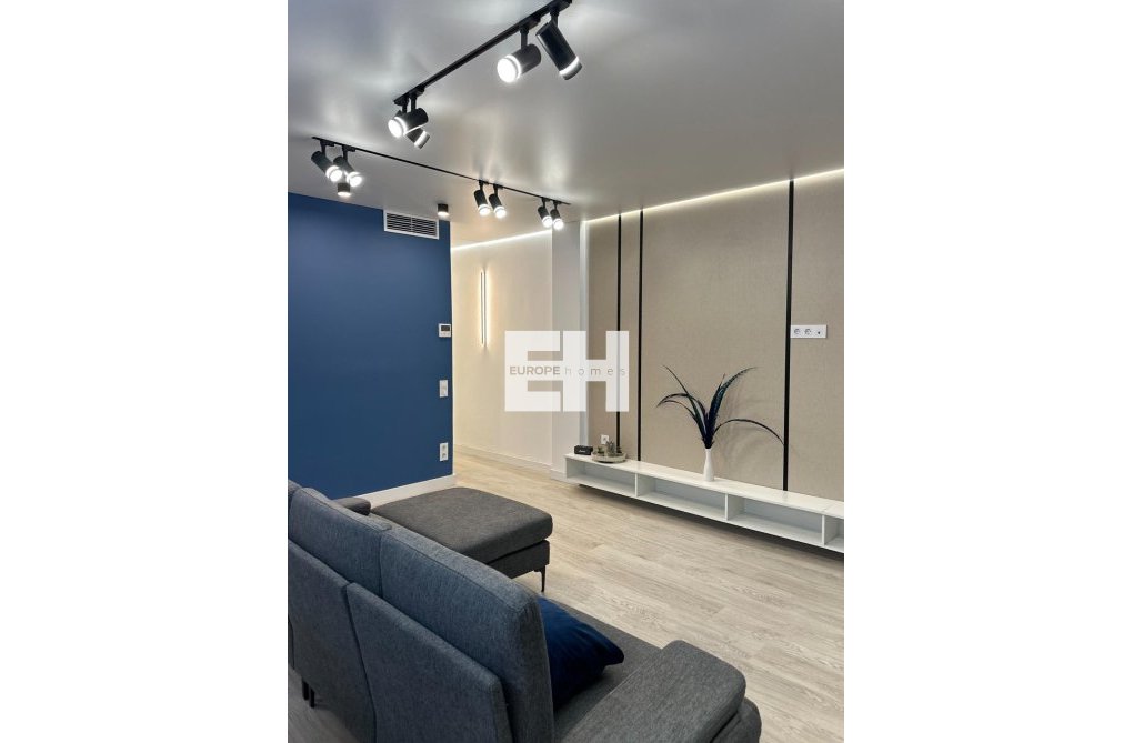 Resale - Apartment - Torrevieja - El Acequión - Los Náufragos