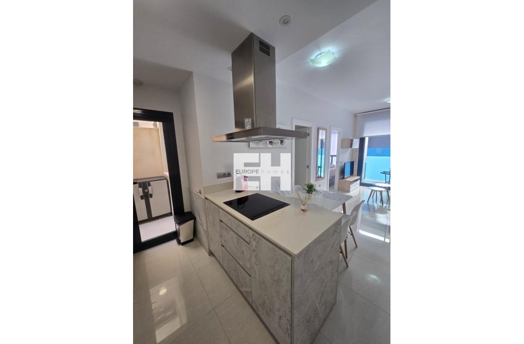 Resale - Apartment - Torrevieja - Estacion De Autobuses