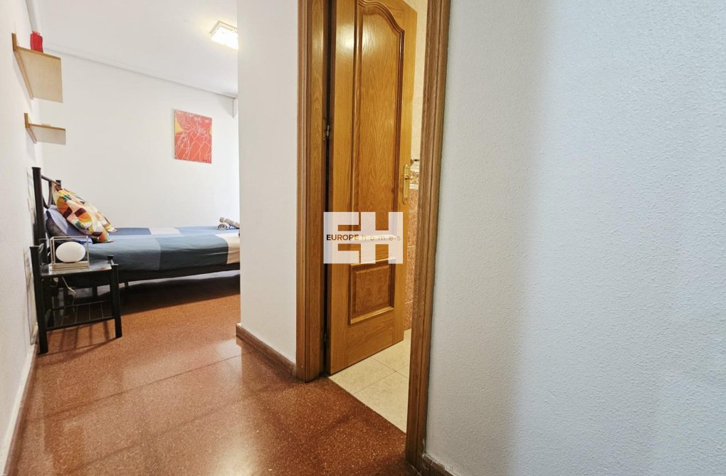 Resale - Apartment - Torrevieja - Estacion De Autobuses