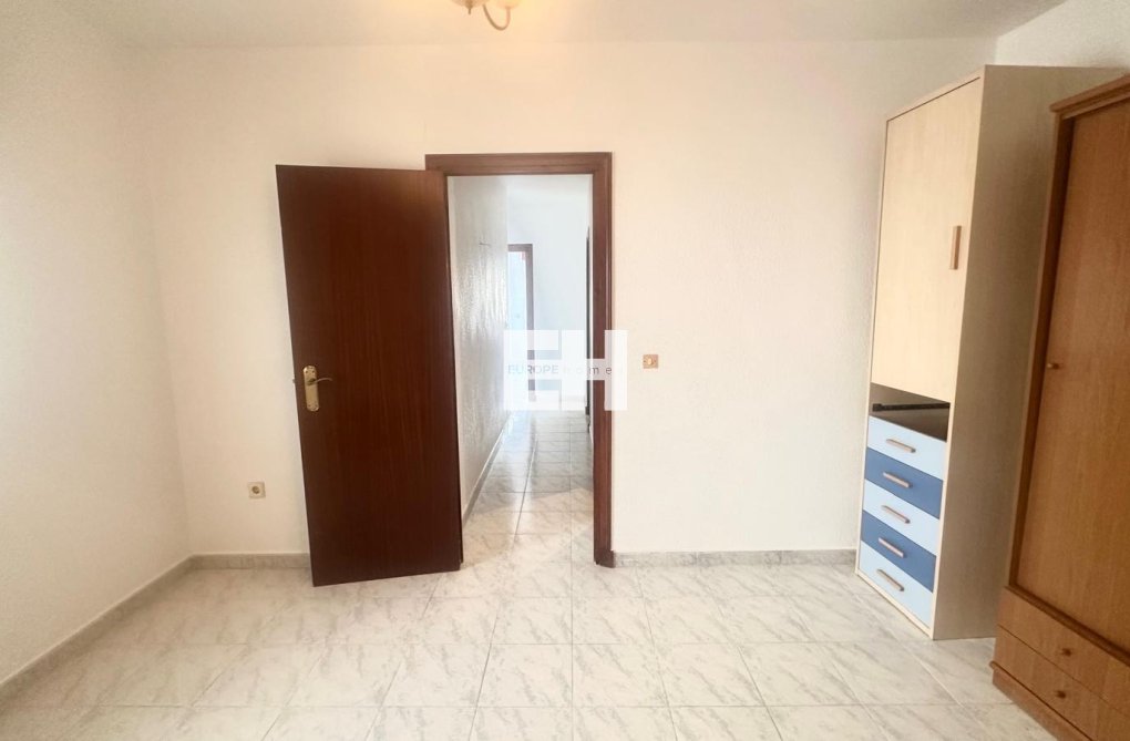 Resale - Apartment - Torrevieja - Estacion De Autobuses