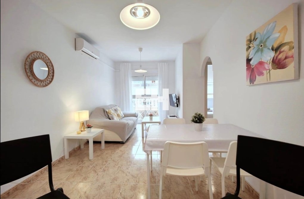 Resale - Apartment - Torrevieja - Estacion De Autobuses