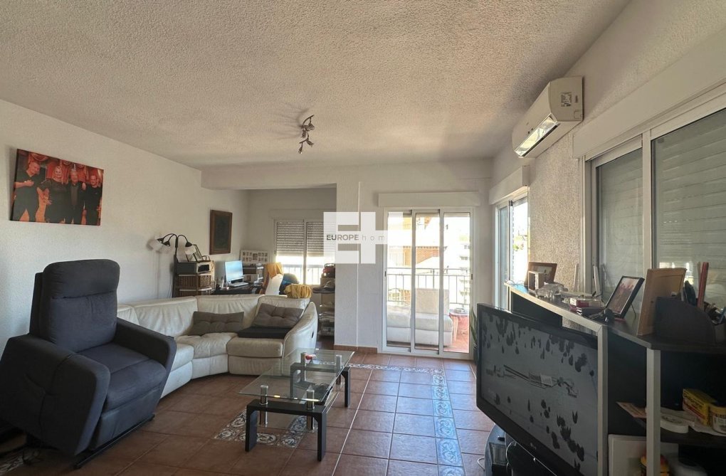 Resale - Apartment - Torrevieja - Estacion De Autobuses