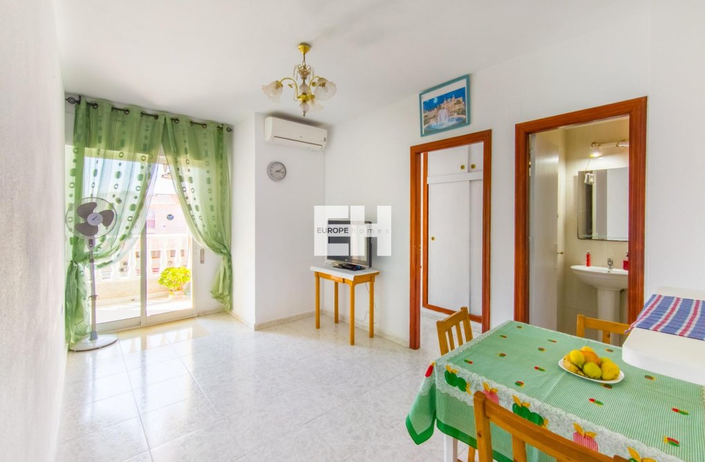 Resale - Apartment - Torrevieja - Estacion De Autobuses
