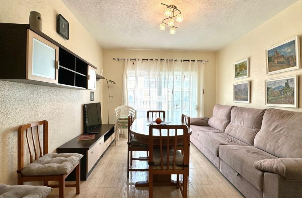 Resale - Apartment - Torrevieja - Estacion De Autobuses