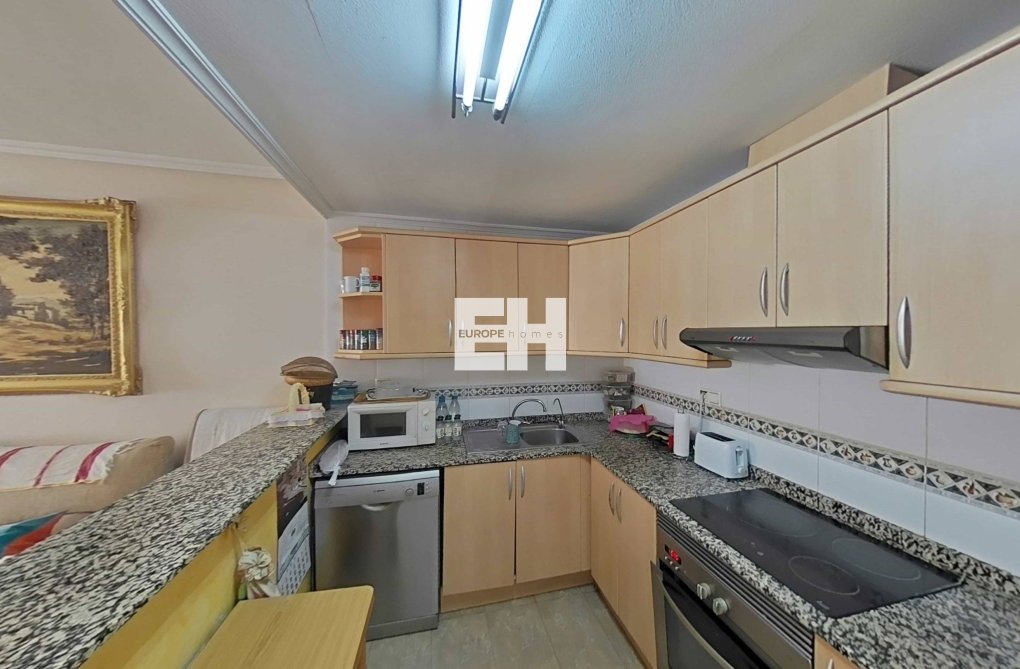 Resale - Apartment - Torrevieja - Estacion De Autobuses