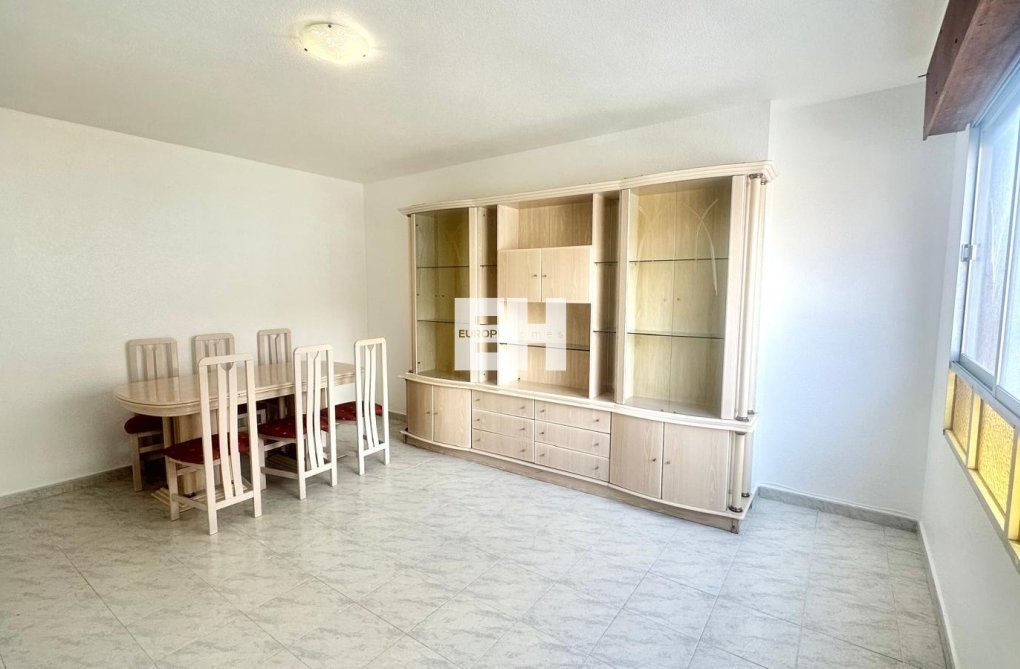 Resale - Apartment - Torrevieja - Estacion De Autobuses