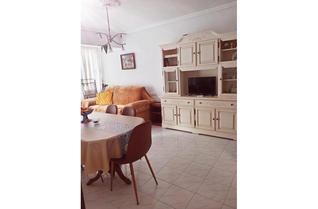 Resale - Apartment - Torrevieja - Estacion De Autobuses