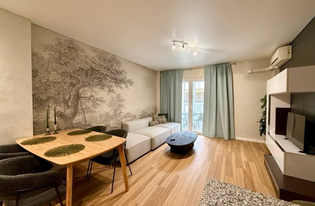 Resale - Apartment - Torrevieja - Habaneras