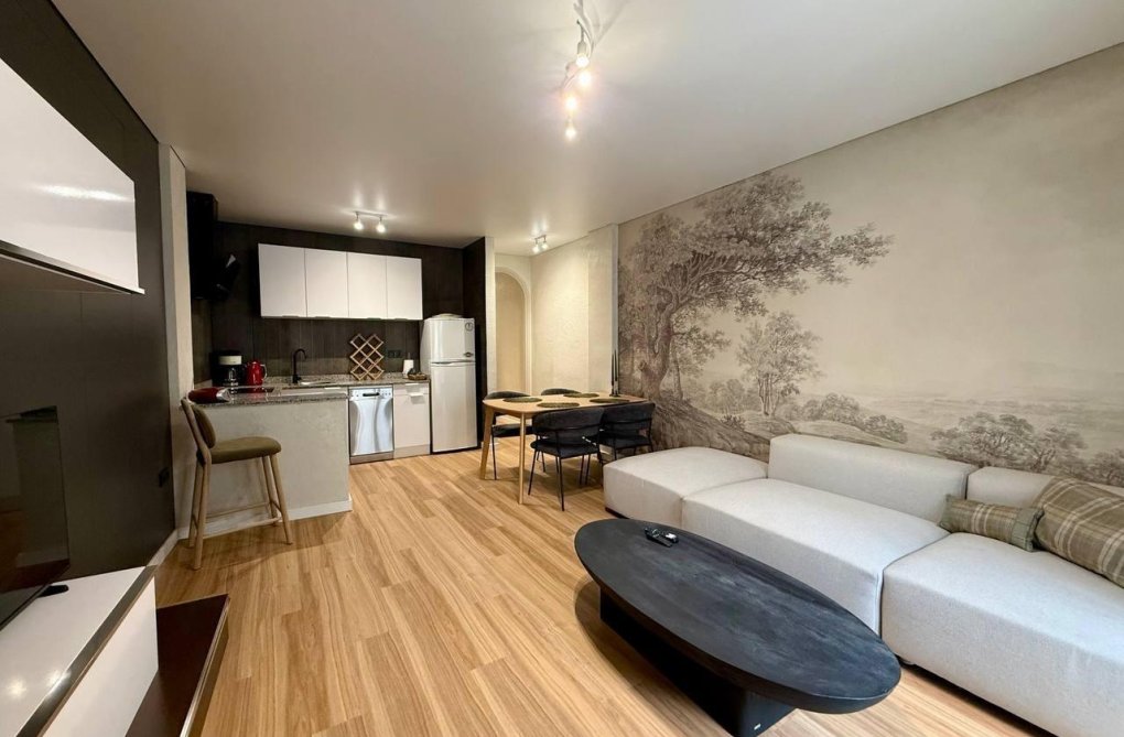 Resale - Apartment - Torrevieja - Habaneras