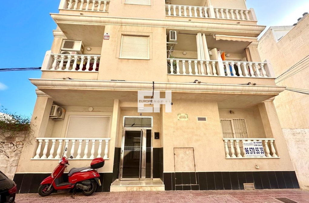 Resale - Apartment - Torrevieja - La Mata Pueblo