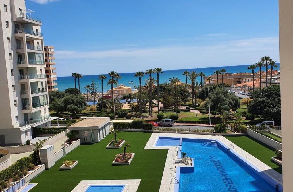 Resale - Apartment - Torrevieja - La Mata