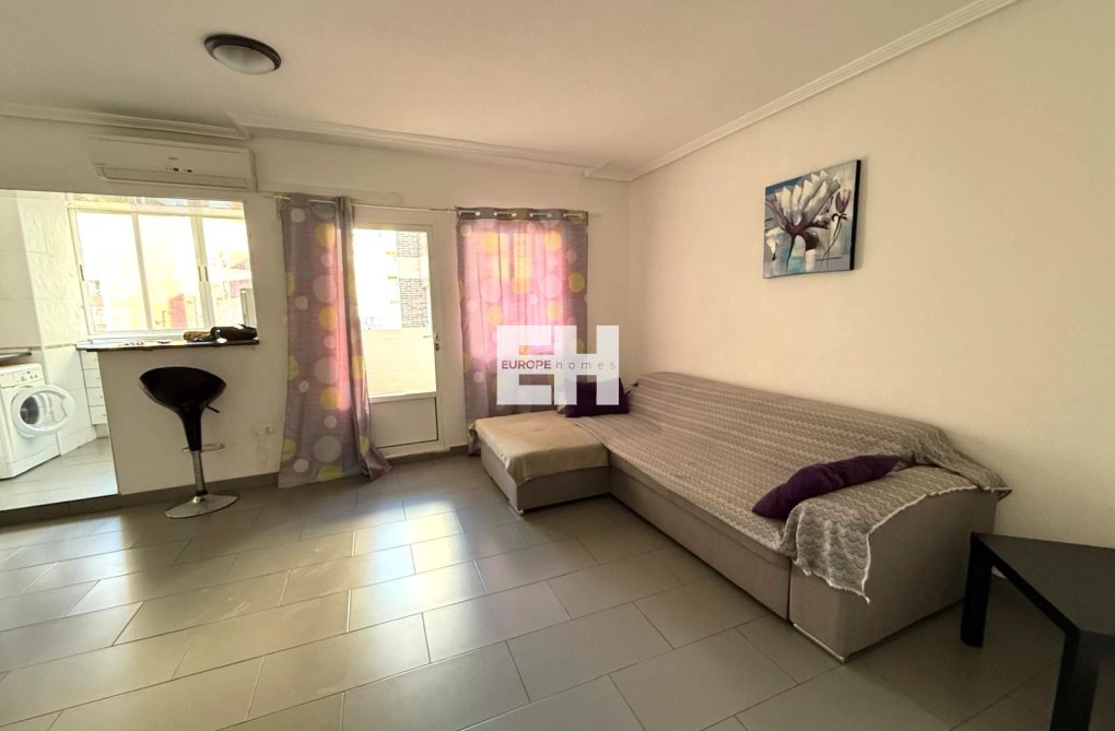 Resale - Apartment - Torrevieja - Las Piscinas Naturales