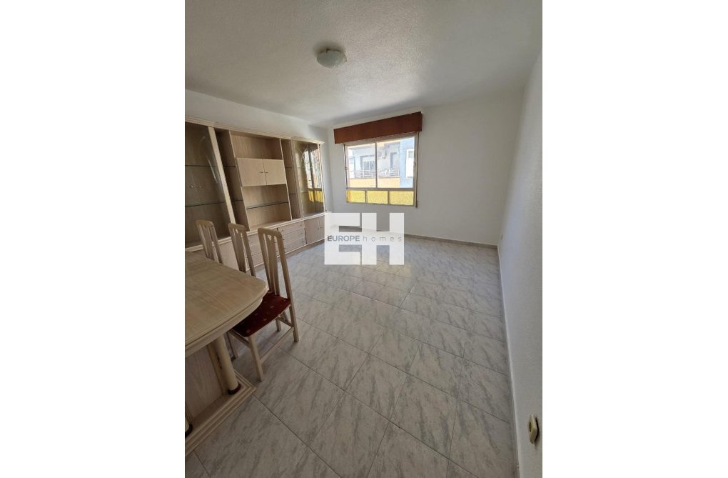 Resale - Apartment - Torrevieja - Las Piscinas Naturales