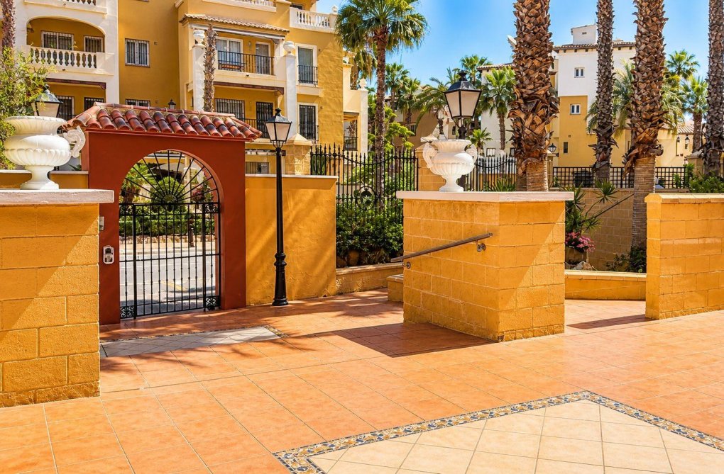 Resale - Apartment - Torrevieja - Los Frutales