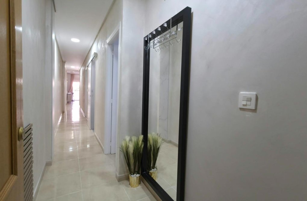 Resale - Apartment - Torrevieja - Nueva Torrevieja