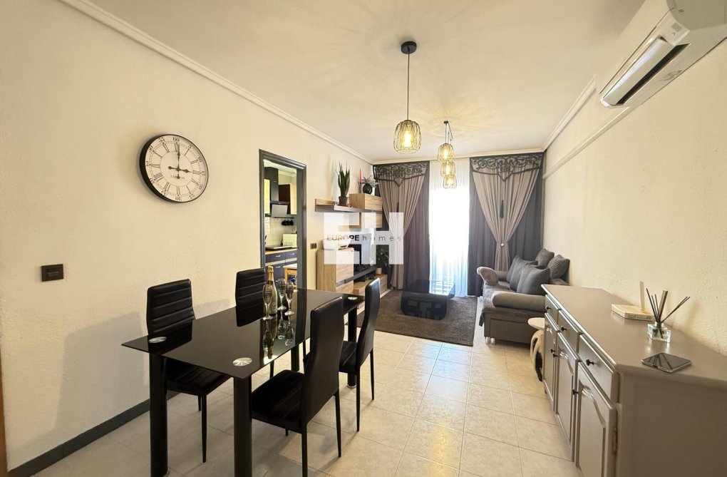 Resale - Apartment - Torrevieja - Parque De Las Naciones