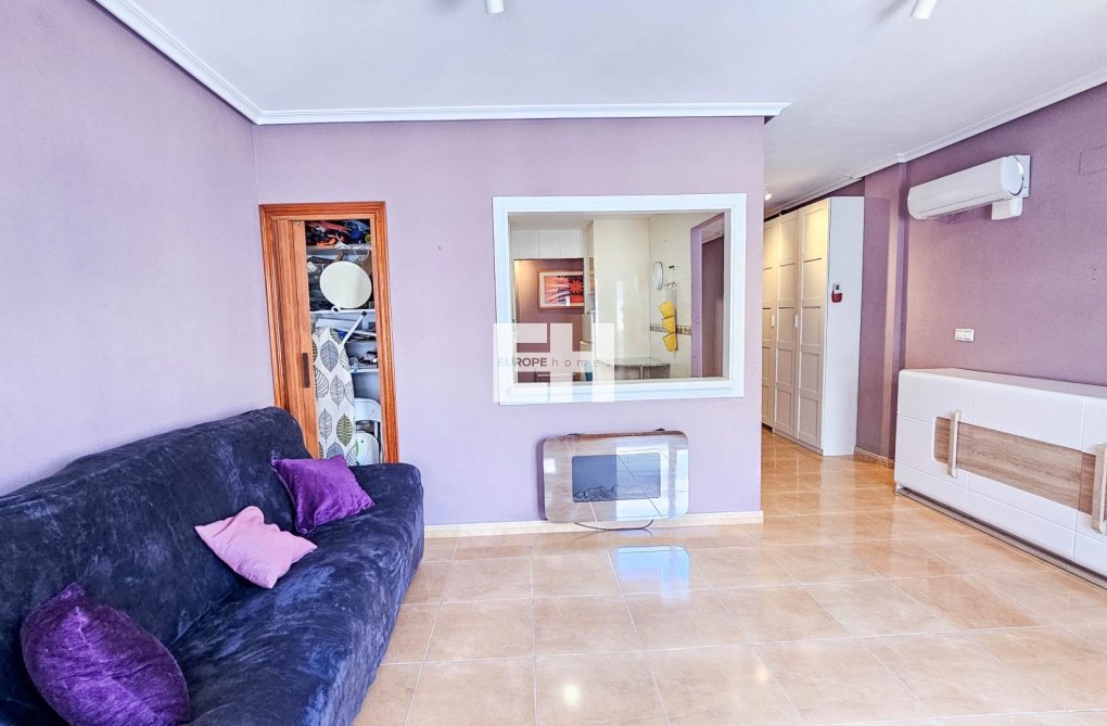 Resale - Apartment - Torrevieja - Parque De Las Naciones