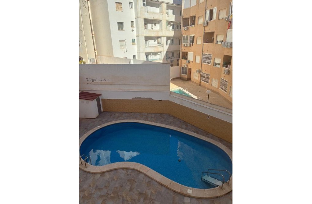 Resale - Apartment - Torrevieja - Playa de los Locos
