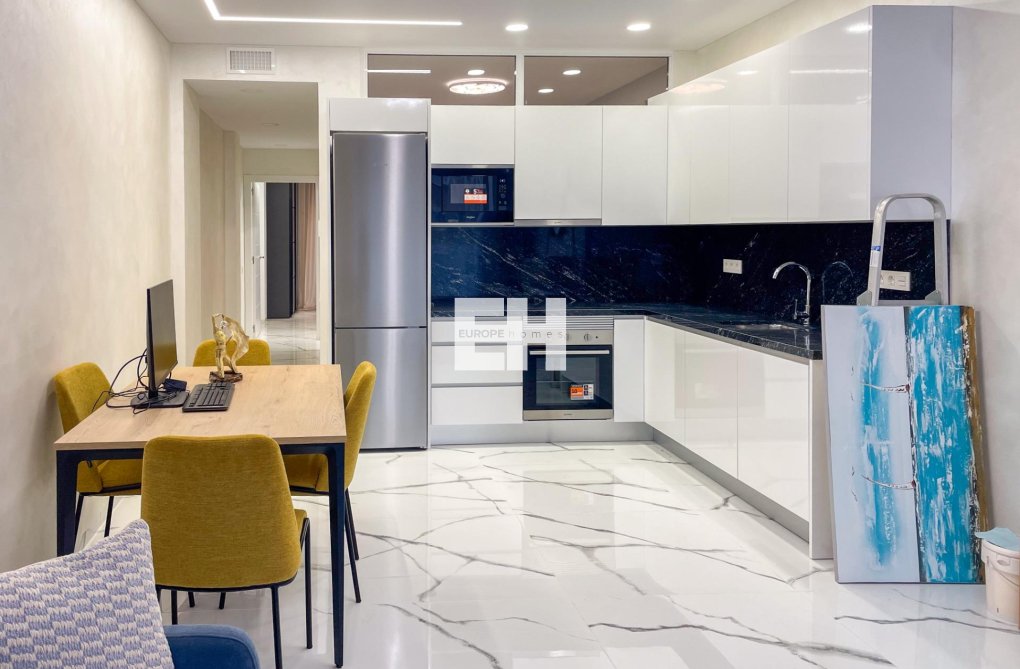 Resale - Apartment - Torrevieja - Playa del Cura