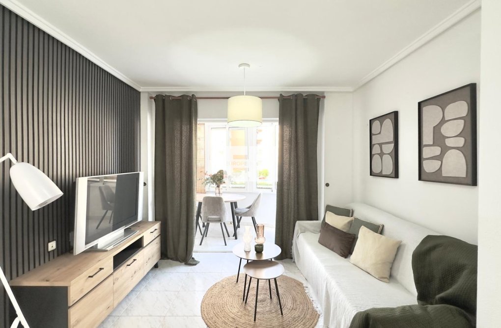 Resale - Apartment - Torrevieja - Playa del Cura
