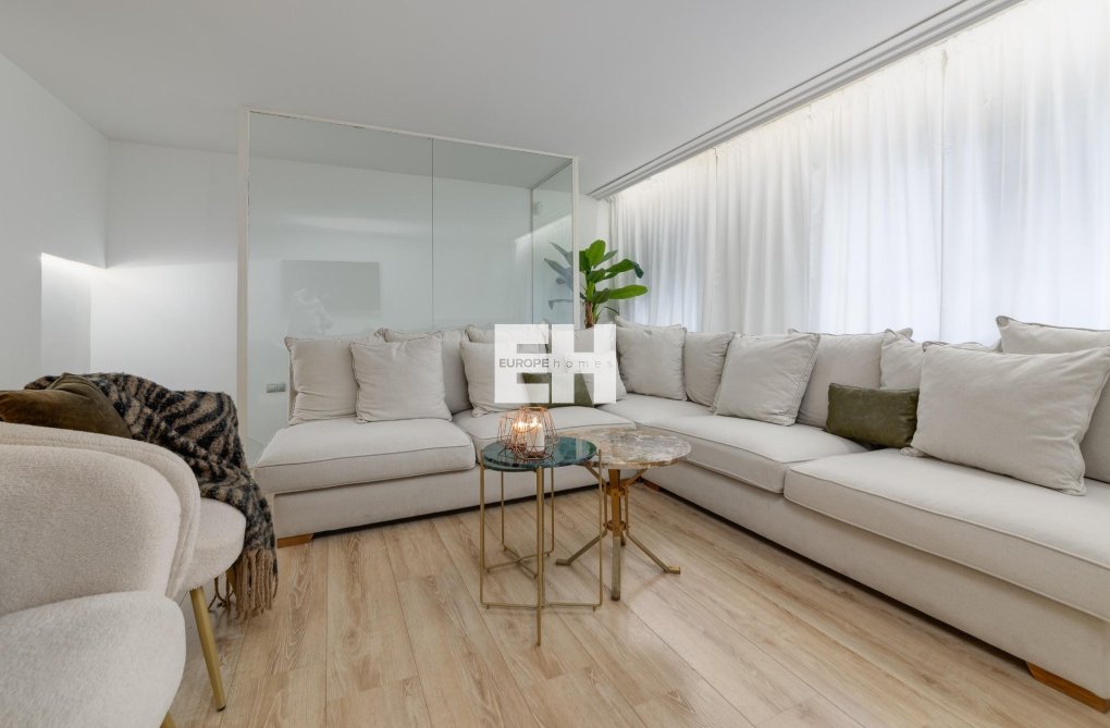 Resale - Apartment - Torrevieja - Playa del Cura