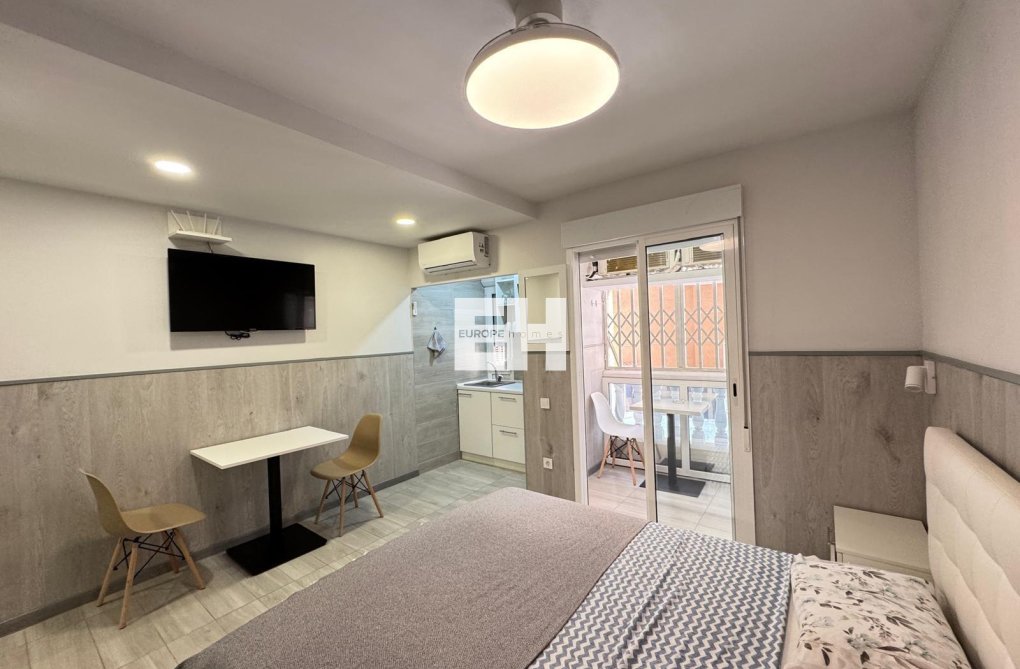 Resale - Apartment - Torrevieja - Playa del Cura