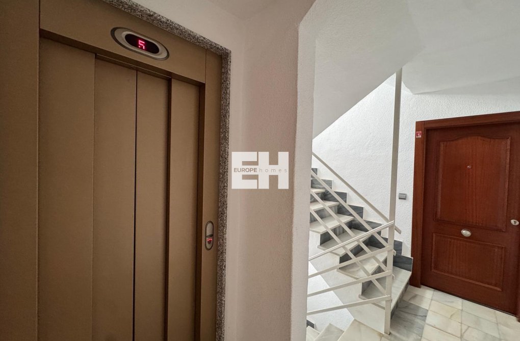 Resale - Apartment - Torrevieja - Playa del Cura