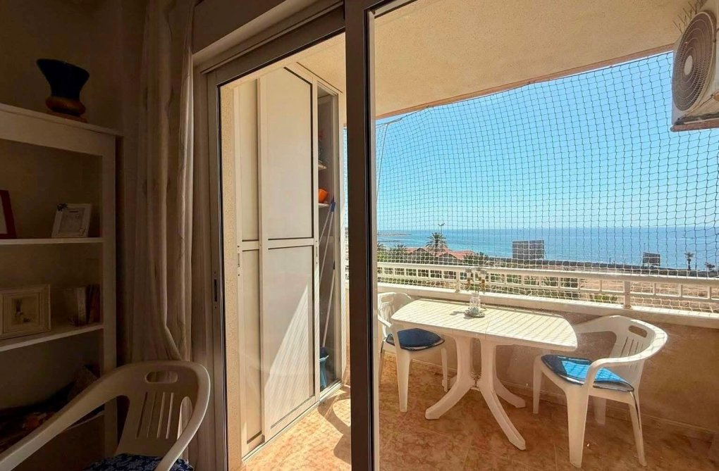 Resale - Apartment - Torrevieja - Playa del Cura