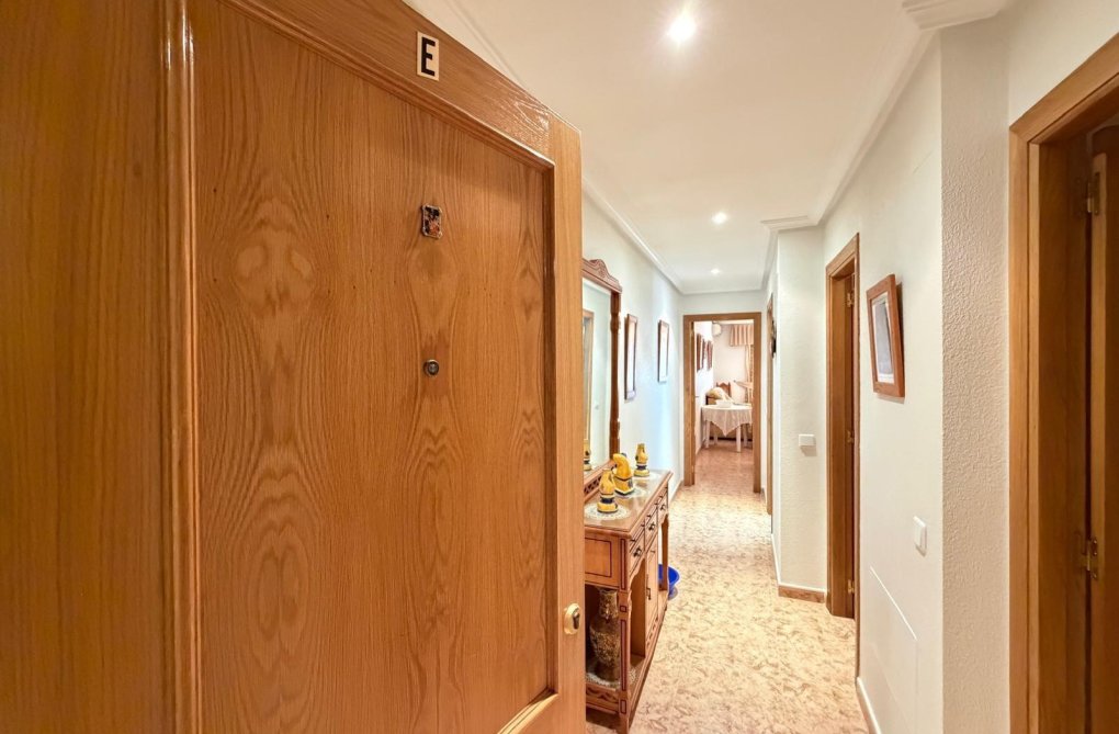 Resale - Apartment - Torrevieja - Playa del Cura