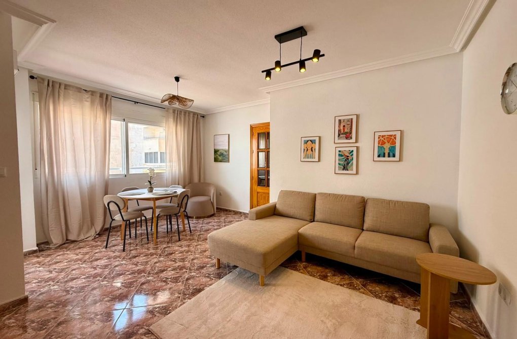 Resale - Apartment - Torrevieja - Playa del Cura