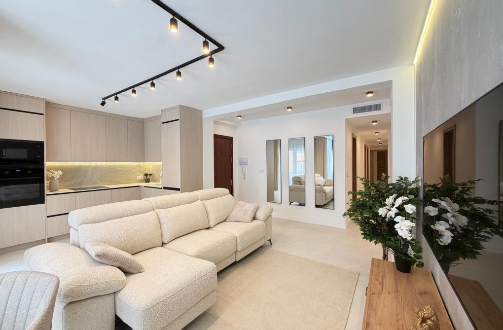 Resale - Apartment - Torrevieja - Playa del Cura