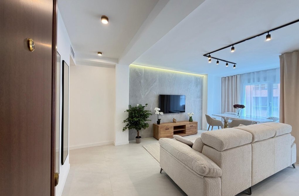 Resale - Apartment - Torrevieja - Playa del Cura
