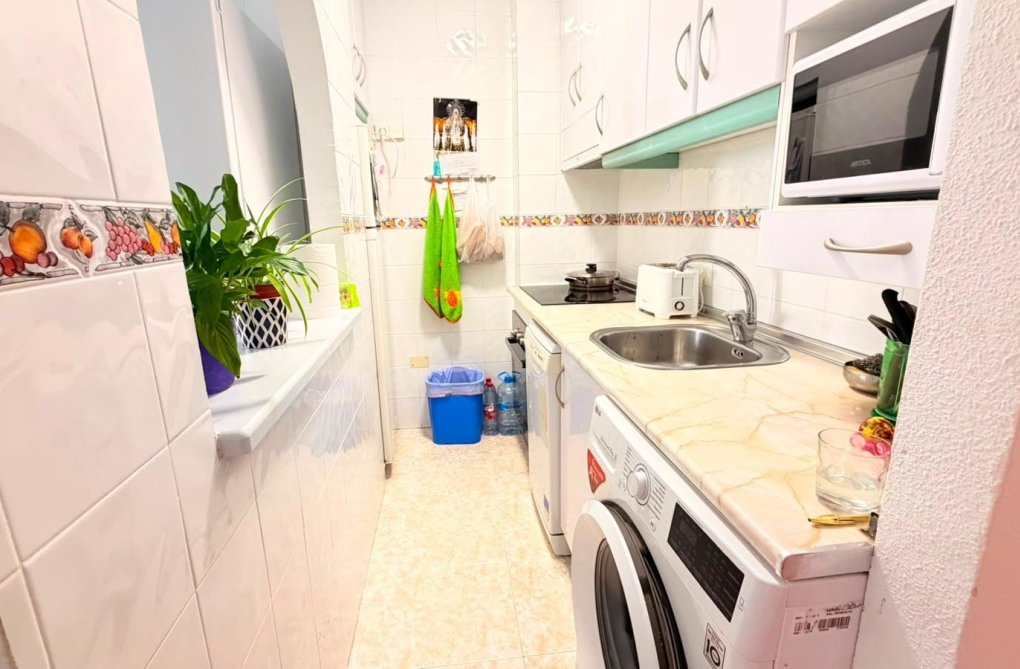 Resale - Apartment - Torrevieja - Playa del Cura