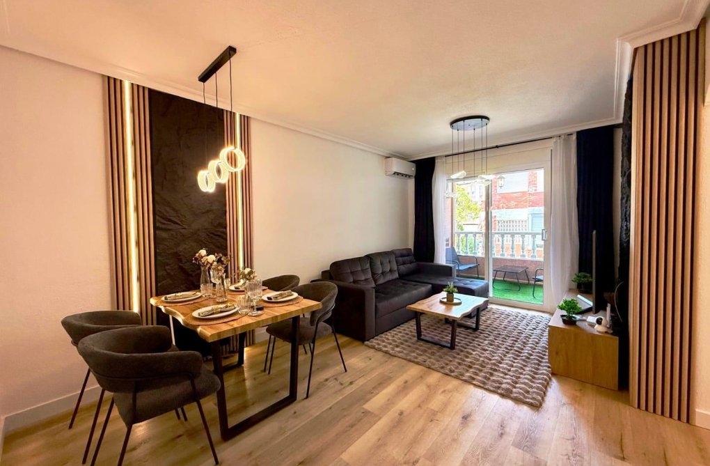 Resale - Apartment - Torrevieja - Playa del Cura