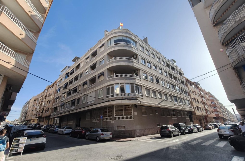 Resale - Apartment - Torrevieja - Playa del Cura