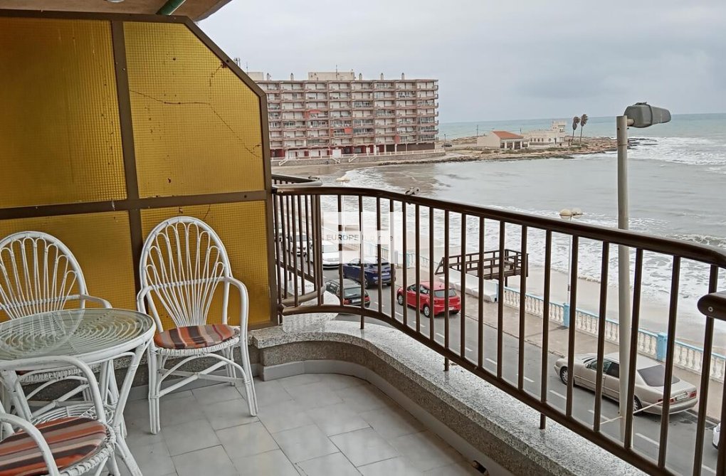 Resale - Apartment - Torrevieja - PLAYA LOS LOCOS