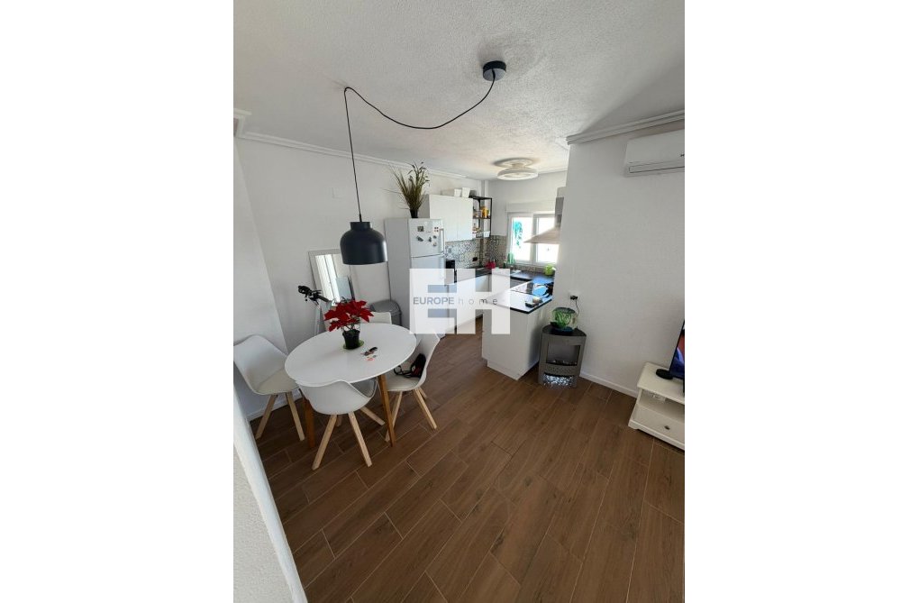 Resale - Apartment - Torrevieja - Punta Prima