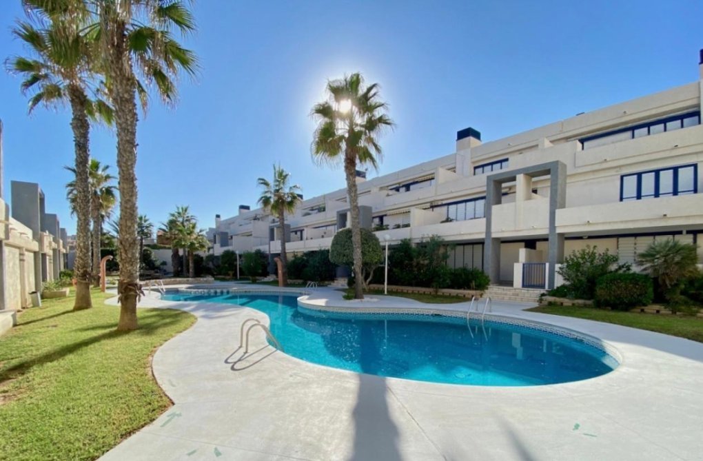 Resale - Apartment - Torrevieja - Torre La Mata