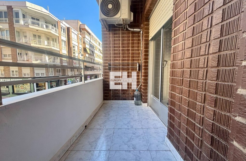 Resale - Apartment - Torrevieja