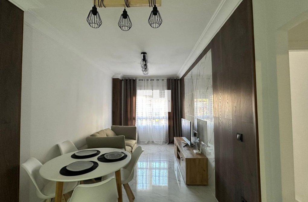 Resale - Apartment - Torrevieja