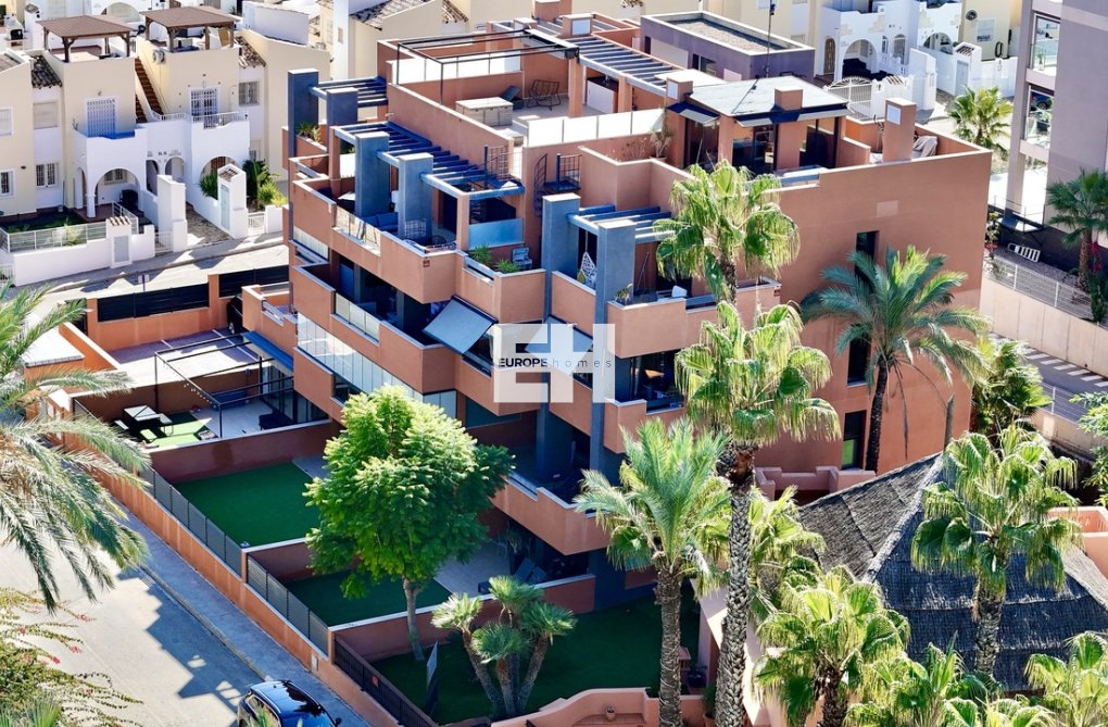 Resale - Apartment - Villamartin - Costa Blanca